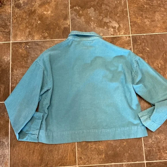 BDG cropped corduroy button up shirt teal size xs EUC worn only a couple times - Picture 5 of 5
